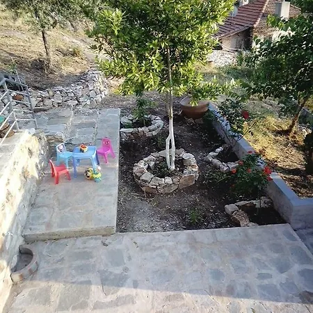 Dimitra's Garden Landhaus Kallirákhi