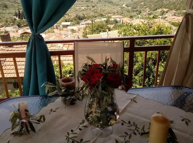 Dimitra's Garden Kallirákhi